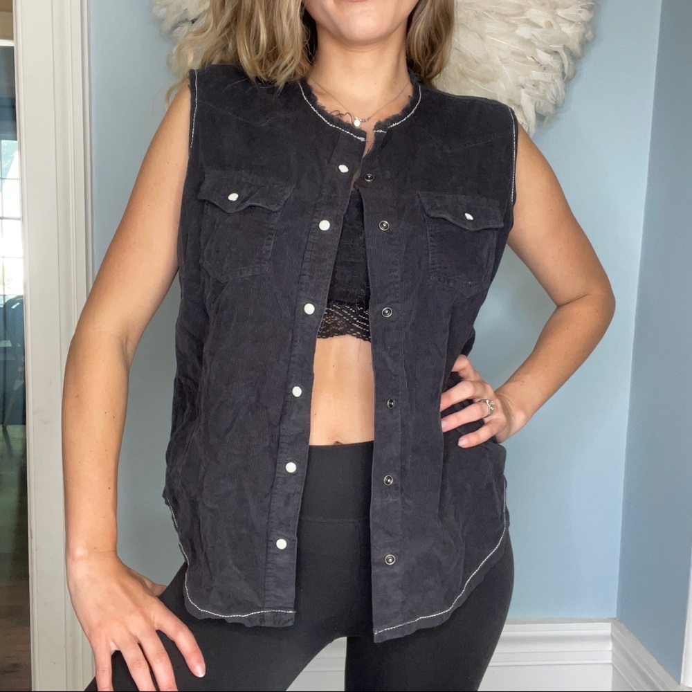 Western Corduroy Pearl Button Raw Hem Black Vest Small